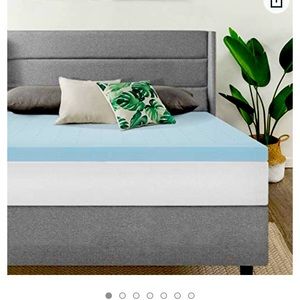 BNIB king size mattress topper